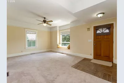 715 NE 5th St, McMinnville, OR 97128 - Photo 4