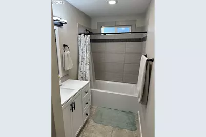 1521 NE Morris St, Roseburg, OR 97470 - Photo 22