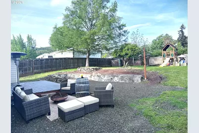 1521 NE Morris St, Roseburg, OR 97470 - Photo 28