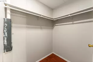 8951 SE Fuller Rd, Happy Valley, OR 97086 - Photo 10