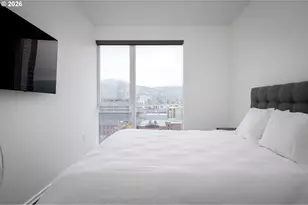 1075 NW Northrup St, Portland, OR 97209 - Photo 16