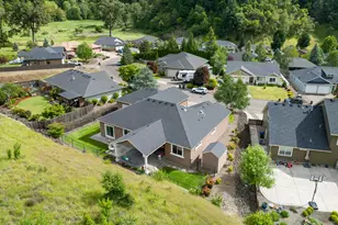 411 Oak Valley Loop, Winchester, OR 97495 - Photo 40