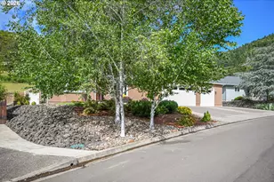 411 Oak Valley Loop, Winchester, OR 97495 - Photo 36