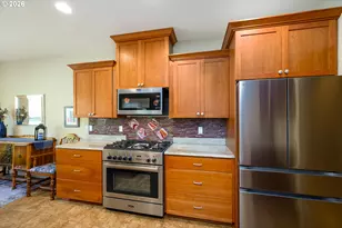 411 Oak Valley Loop, Winchester, OR 97495 - Photo 12
