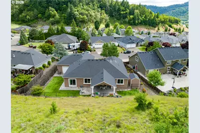 411 Oak Valley Loop, Winchester, OR 97495 - Photo 38