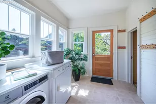 2718 Madison St, Eugene, OR 97405 - Photo 16
