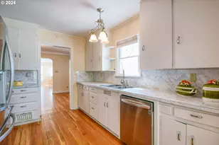 215 NW Despain Ave, Pendleton, OR 97801 - Photo 14