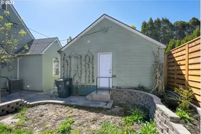 215 NW Despain Ave, Pendleton, OR 97801 - Photo 42