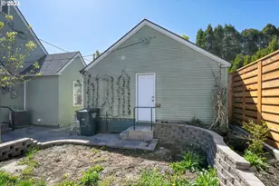 215 NW Despain Ave, Pendleton, OR 97801 - Photo 42