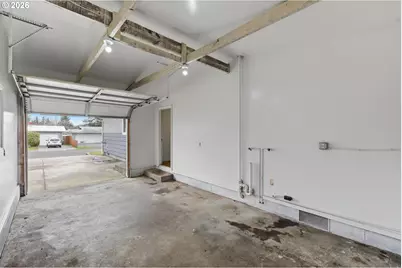 2175 State St, North Bend, OR 97459 - Photo 26