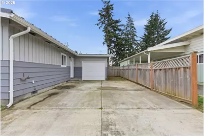 2175 State St, North Bend, OR 97459 - Photo 28