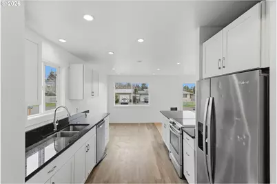 2175 State St, North Bend, OR 97459 - Photo 6