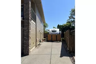 1323 SE Columbia Crest Ct, Vancouver, WA 98664 - Photo 4