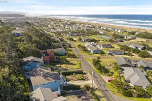 2105 NW Parker Ave, Waldport, OR 97394 - Photo 48