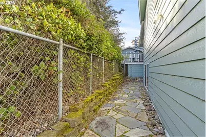 2105 NW Parker Ave, Waldport, OR 97394 - Photo 42