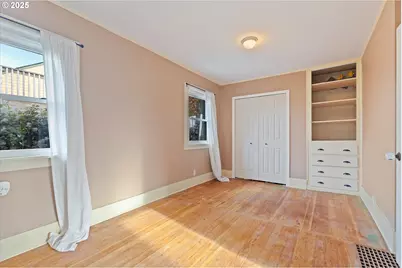 7906 N Wall Ave, Portland, OR 97203 - Photo 10
