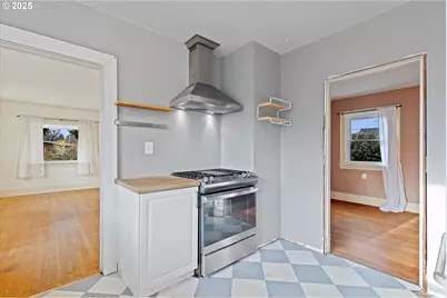 7906 N Wall Ave, Portland, OR 97203 - Photo 14