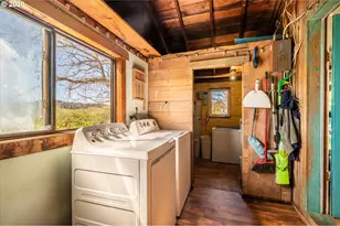 14982 Hwy 42, Myrtle Point, OR 97458 - Photo 44