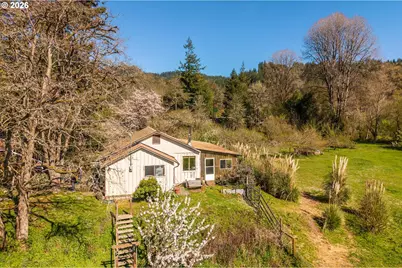 14982 Highway 42, Myrtle Point, OR 97458 - Photo 12