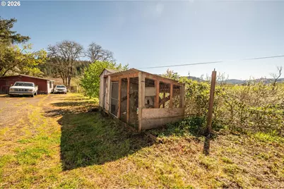 14982 Highway 42, Myrtle Point, OR 97458 - Photo 18