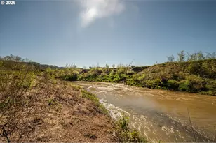 14982 Hwy 42, Myrtle Point, OR 97458 - Photo 24