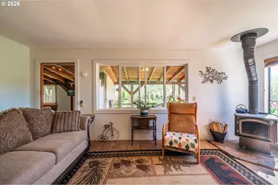 14982 Highway 42, Myrtle Point, OR 97458 - Photo 38