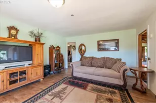 14982 Hwy 42, Myrtle Point, OR 97458 - Photo 40