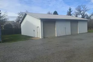 1441 W Main St, Molalla, OR 97038 - Photo 22