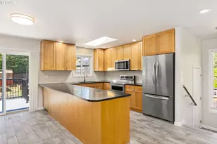 5719 SW 40th Ave, Portland, OR 97221 - Photo 6