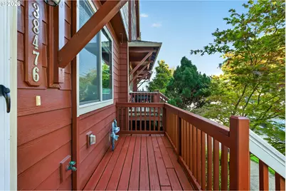 38476 Cascadia Village Dr, Sandy, OR 97055 - Photo 28