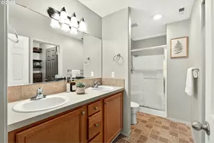 38476 Cascadia Village Dr, Sandy, OR 97055 - Photo 18