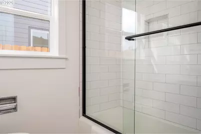 1004 NE 70th Ave, Portland, OR 97213 - Photo 24