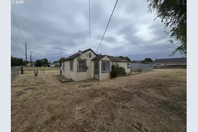2000 NW Geer Rd, Hermiston, OR 97838 - Photo 1