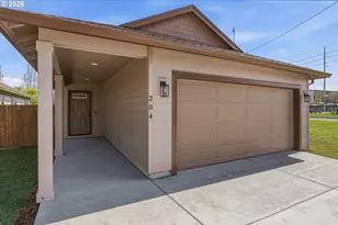 204 Douglas St, Longview, WA 98632 - Photo 2