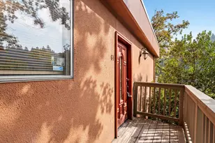 843 SW Broadway Dr, Portland, OR 97201 - Photo 2