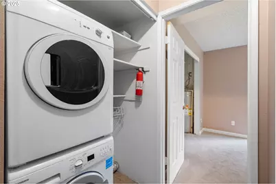 843 SW Broadway Dr #61, Portland, OR 97201 - Photo 16