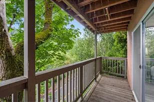 843 SW Broadway Dr, Portland, OR 97201 - Photo 18