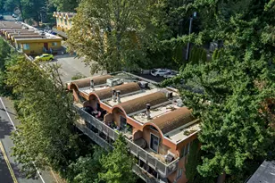 843 SW Broadway Dr, Portland, OR 97201 - Photo 20