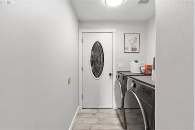 1054 Pana St, Woodburn, OR 97071 - Photo 26