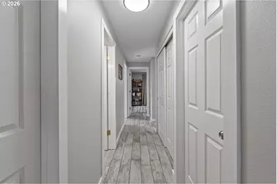 1054 Pana St, Woodburn, OR 97071 - Photo 24