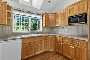 91619 Fir Ln, McKenzie Bridge, OR 97413 - Photo 10