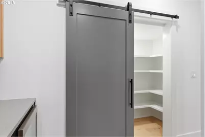 14100 Knaus Rd, Lake Oswego, OR 97034 - Photo 16