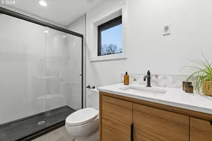 14100 Knaus Rd, Lake Oswego, OR 97034 - Photo 40