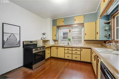 3303 S Kelly Ave, Portland, OR 97239 - Photo 14