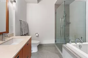 1310 NW Naito Pkwy, Portland, OR 97209 - Photo 20