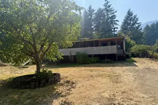 425 Tigerlily Ln, Oakland, OR 97462 - Photo 34