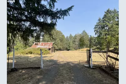 425 Tigerlily Ln, Oakland, OR 97462 - Photo 32