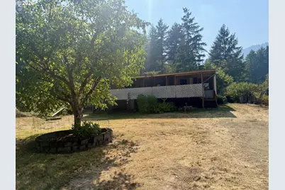 425 Tigerlily Ln, Oakland, OR 97462 - Photo 1