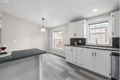 17520 SE 82nd Dr, Clackamas, OR 97015 - Photo 14