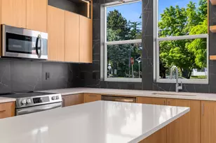 6126 NE Stanton St, Portland, OR 97213 - Photo 4